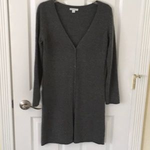 Long 100% Cashmere Garnet Hill sweater in Charcoal